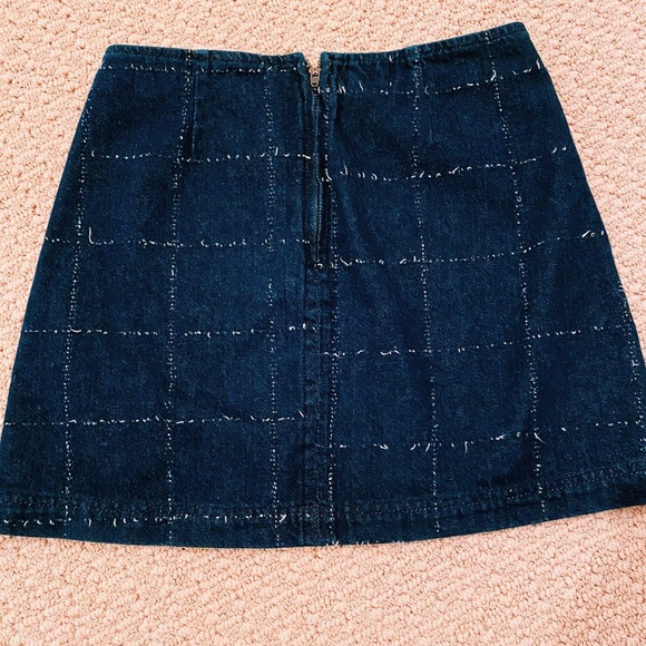 UO mini skirt - Picture 2 of 4